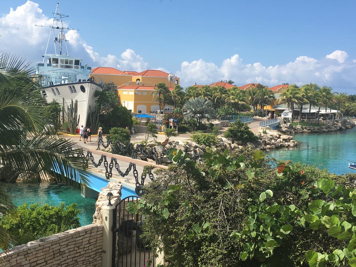 Ocean Sky Apartments Willemstad Exterior photo